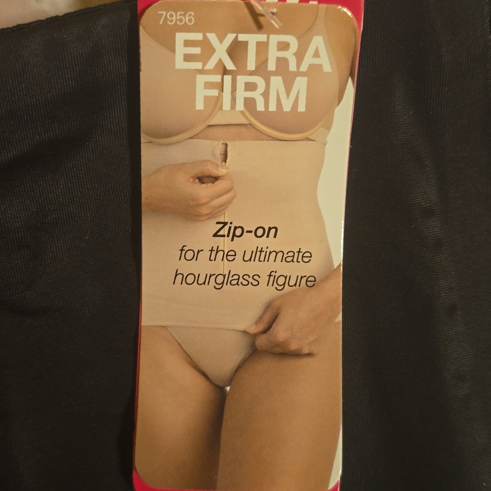 Magic Bodyfashion Black Zip-On Shapewear Slip - Picture 4 of 4